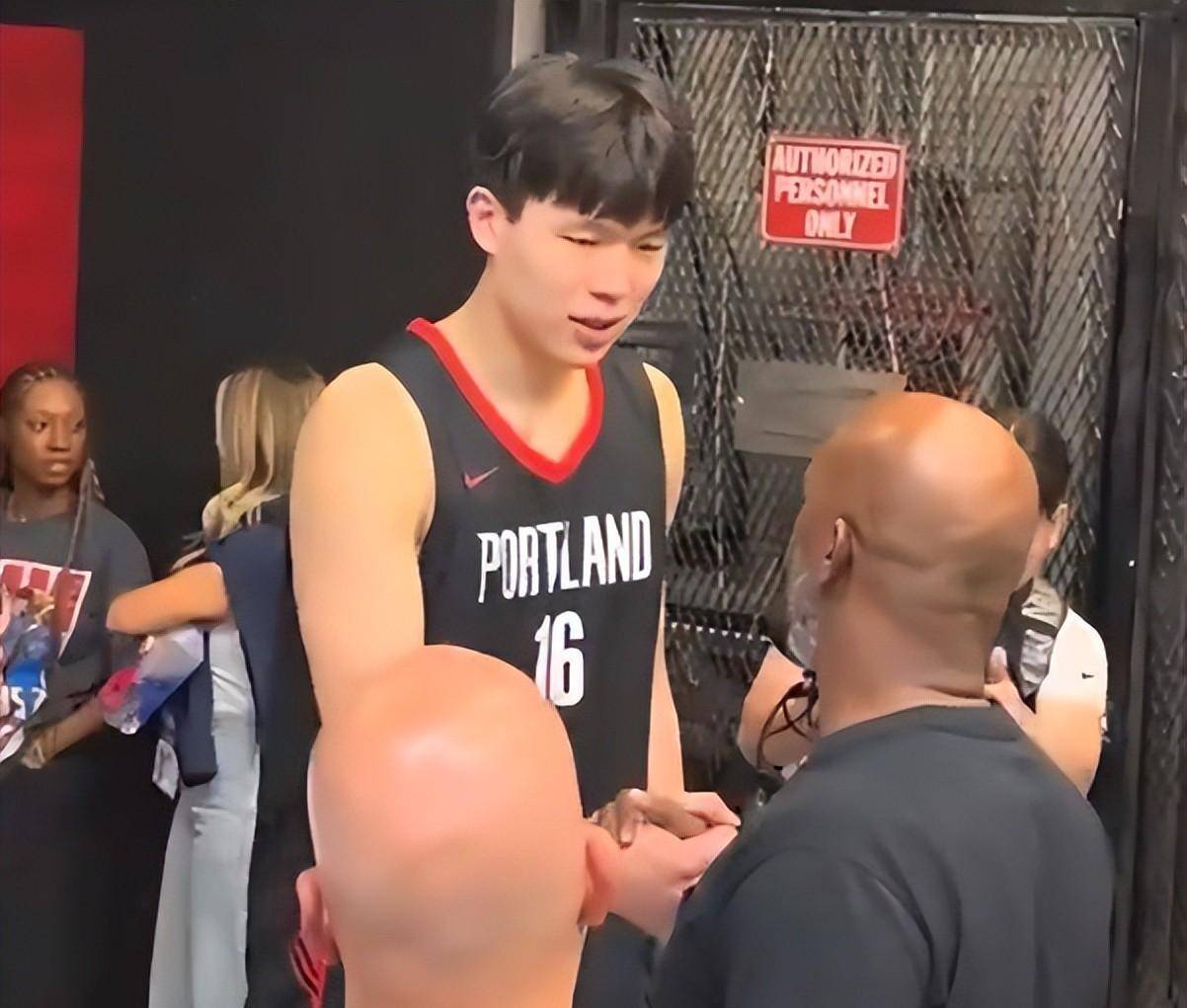 Ning在勇士比赛中出色防守，夺冠引发热议！的简单介绍